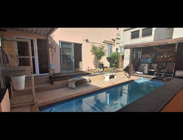 5 BEDROOM FREEHOLD FOR SALE IN STARWOOD